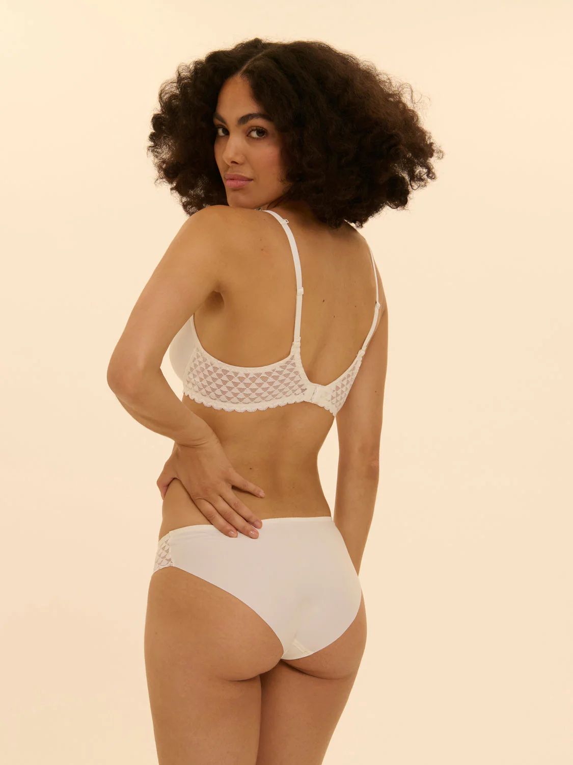 Subtile 3D Plunge - Ivory - Image 4