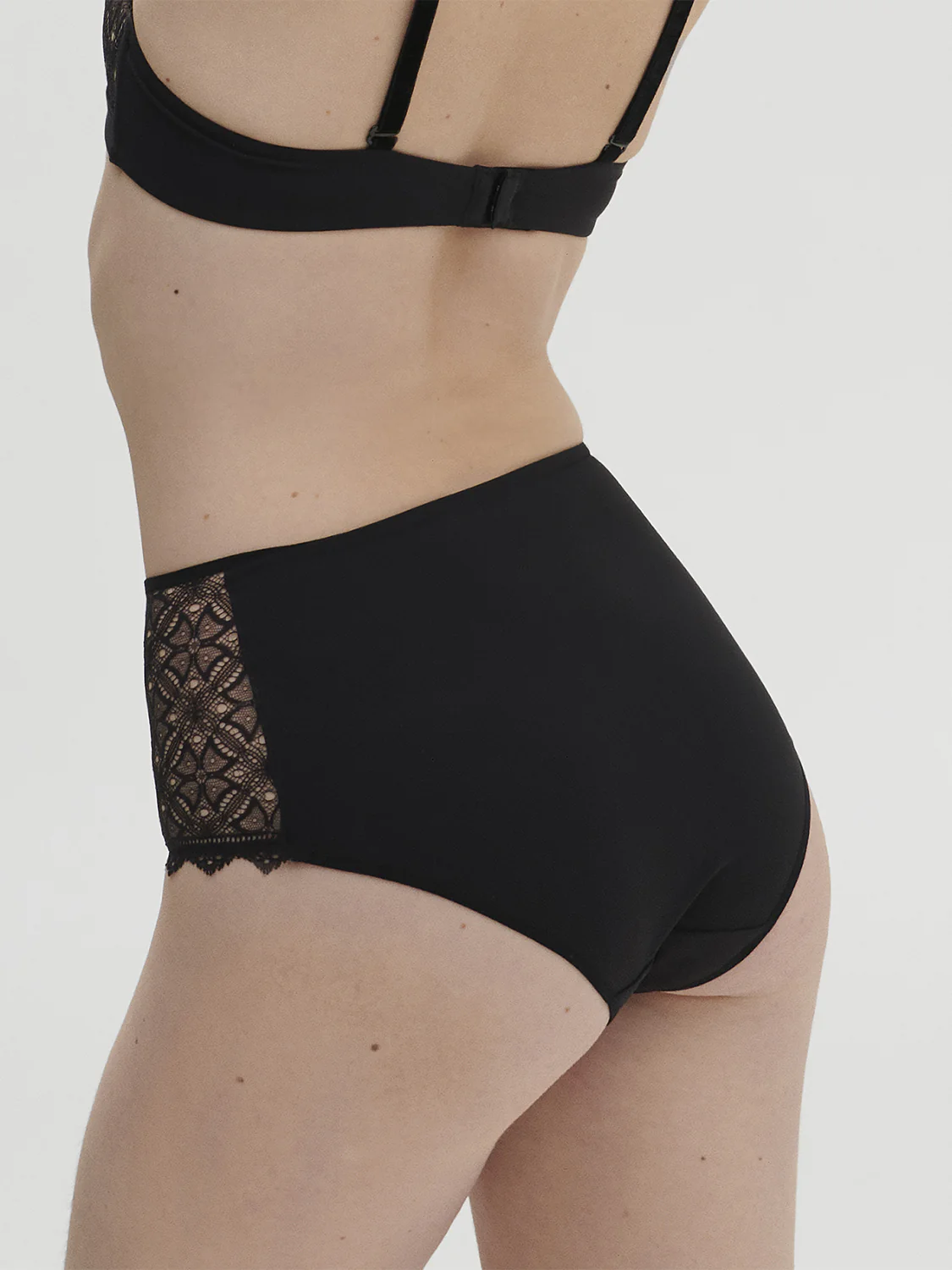 Escale Retro Brief - Black - Image 2