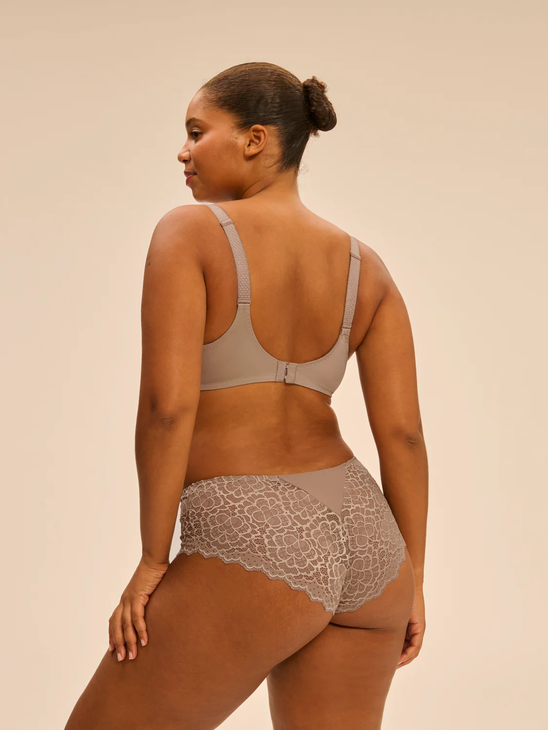 Caresse Minimizer - Greige - Image 6