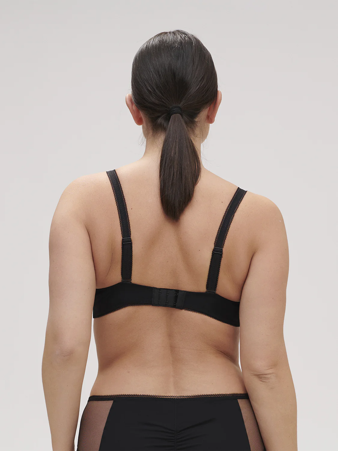 Amazone Full Coverage Plunge - Black - Image 2