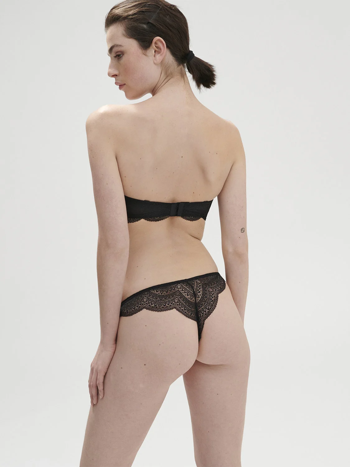 Karma Strapless - Black - Image 4