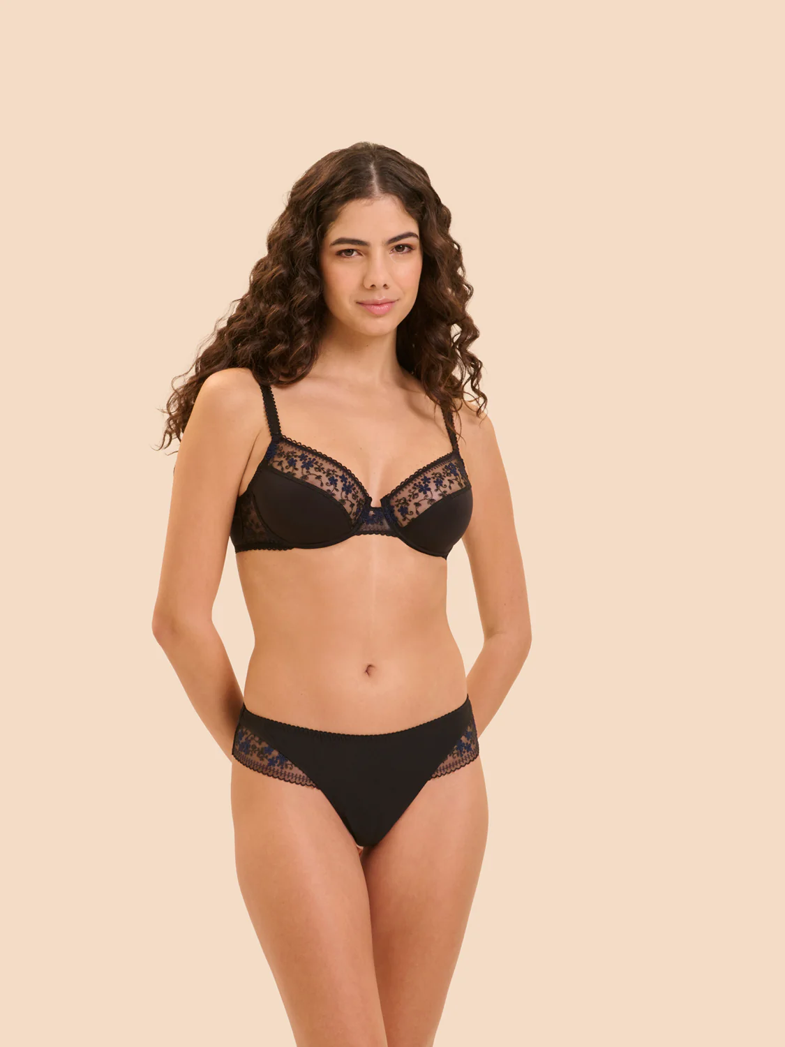 Instant Underwire Bra - Black - Image 6