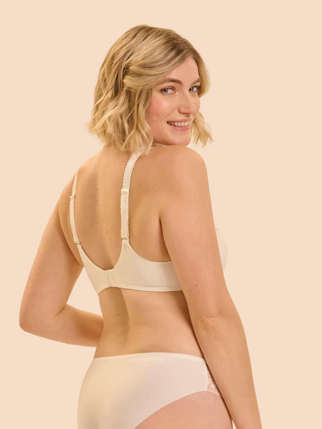Instant Wireless Bra - Ivory - Image 2