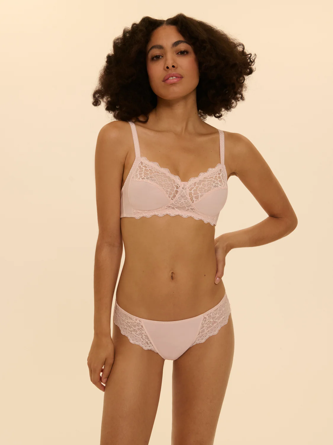 Caresse Wireless Triangle - Blush - Image 5
